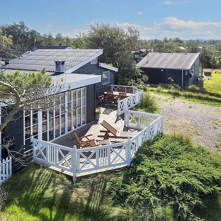 8 Person In Logstor-by Traum トラン